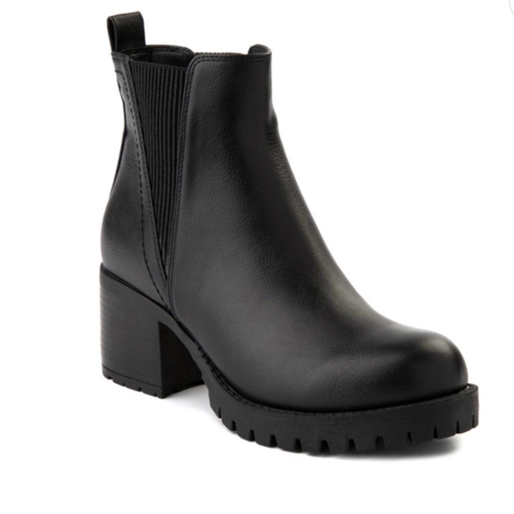 MIA Lauren Chelsea Boot size 8.5 Womens